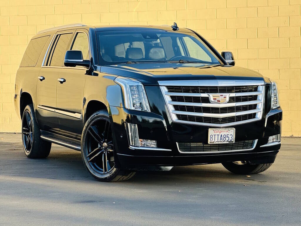 2017 CADILLAC Escalade ESV
