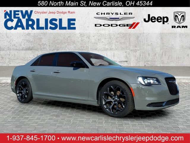 2019 CHRYSLER 300