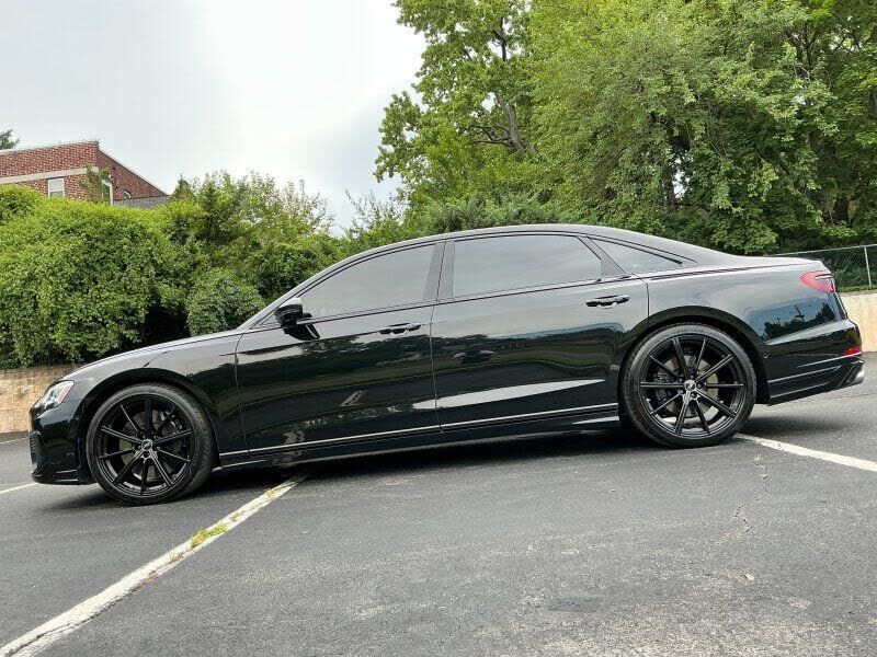2023 AUDI S8