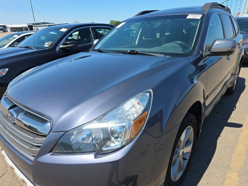 2014 SUBARU Outback