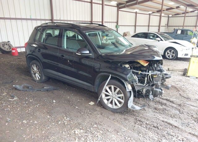 2017 VOLKSWAGEN Tiguan