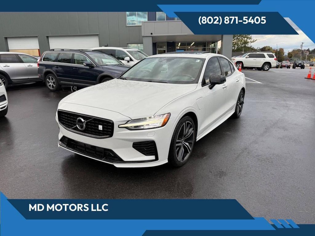 2022 VOLVO S60
