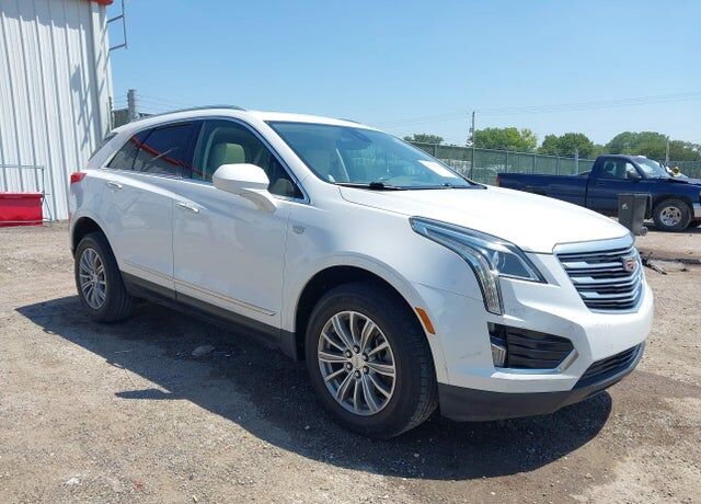2017 CADILLAC XT5