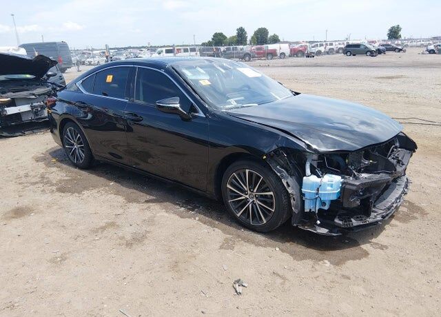 2022 LEXUS ES