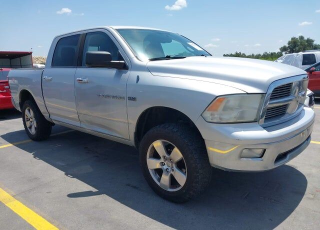 2012 DODGE Ram