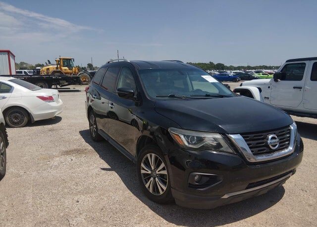 2017 NISSAN Pathfinder