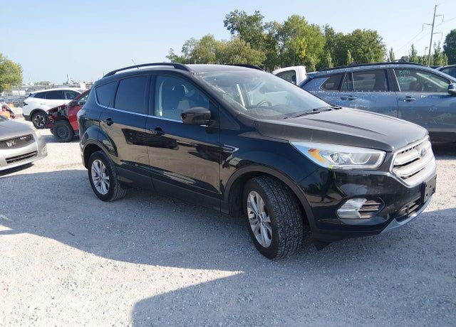 2017 FORD Escape