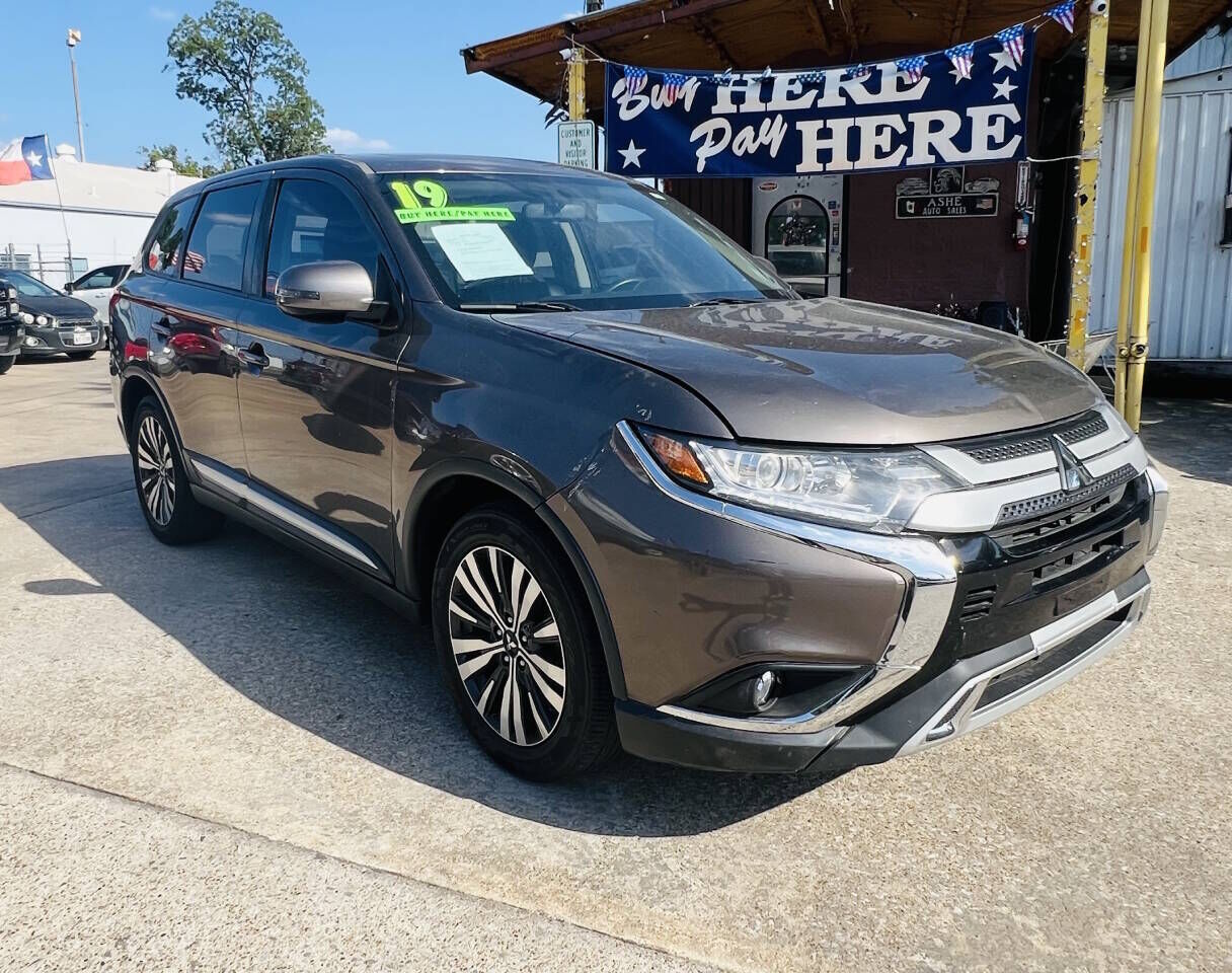 2019 MITSUBISHI Outlander