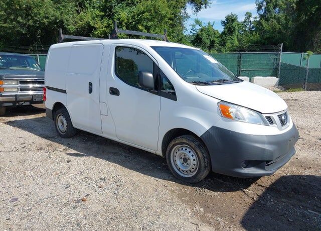 2017 NISSAN NV200