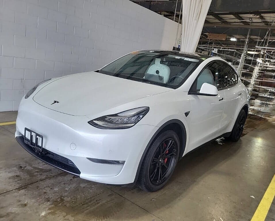 2022 TESLA Model Y