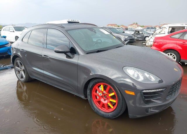 2018 PORSCHE Macan