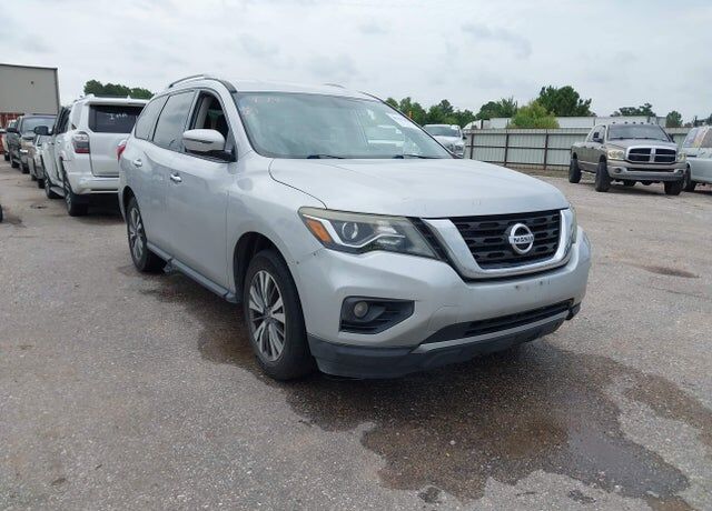 2017 NISSAN Pathfinder