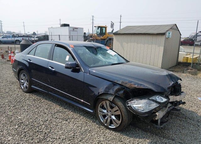 2013 MERCEDES-BENZ E-Class