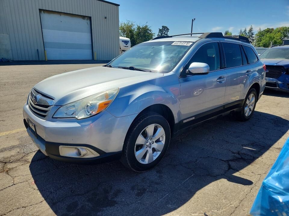 2012 SUBARU Outback