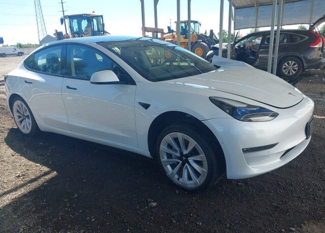 2022 TESLA Model 3