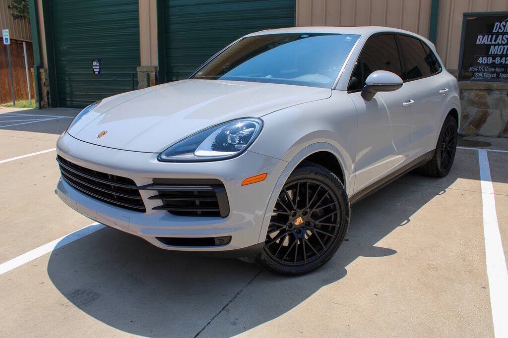 2022 PORSCHE Cayenne