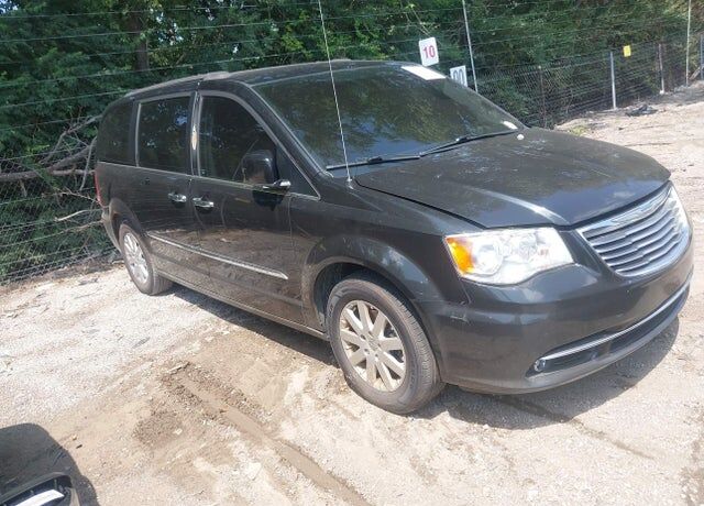 2015 CHRYSLER Town and Country