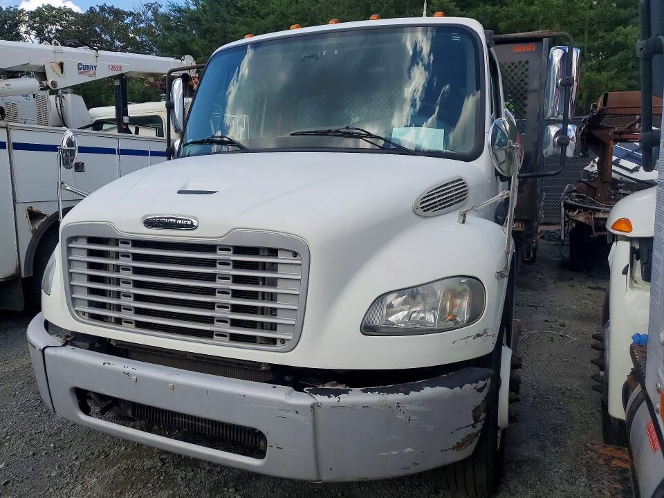 2016 FREIGHTLINER M2