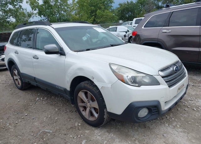 2013 SUBARU Outback
