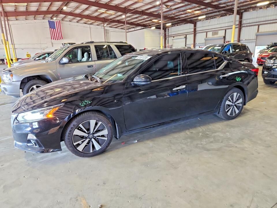 2021 NISSAN Altima