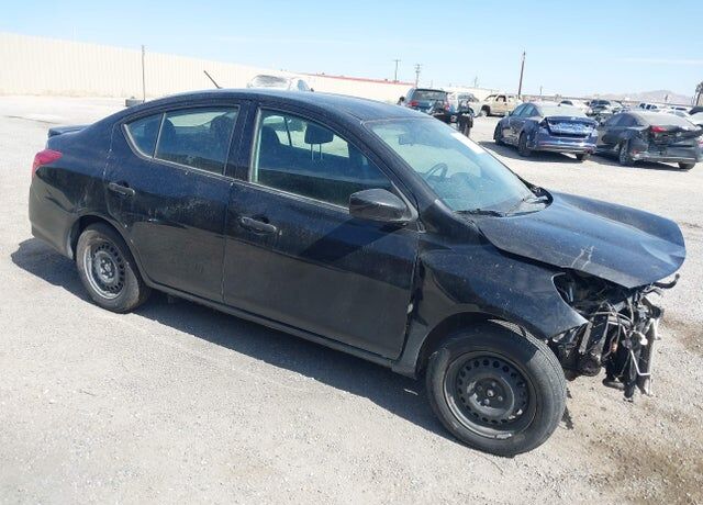 2019 NISSAN Versa
