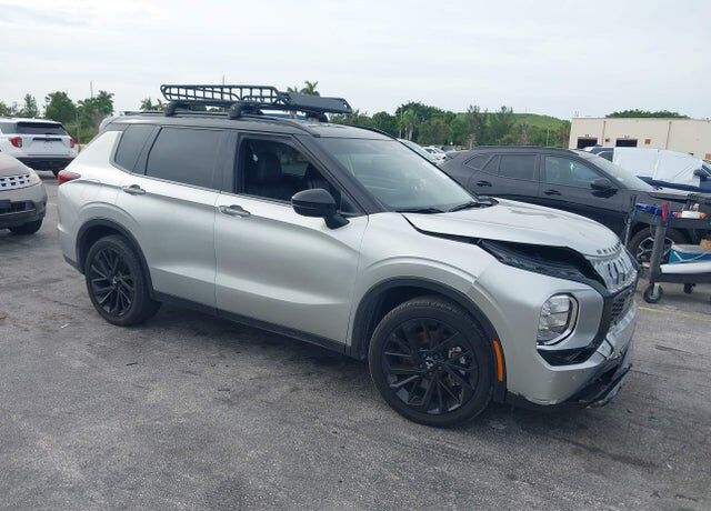 2024 MITSUBISHI Outlander