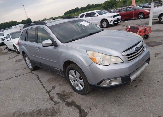 2012 SUBARU Outback