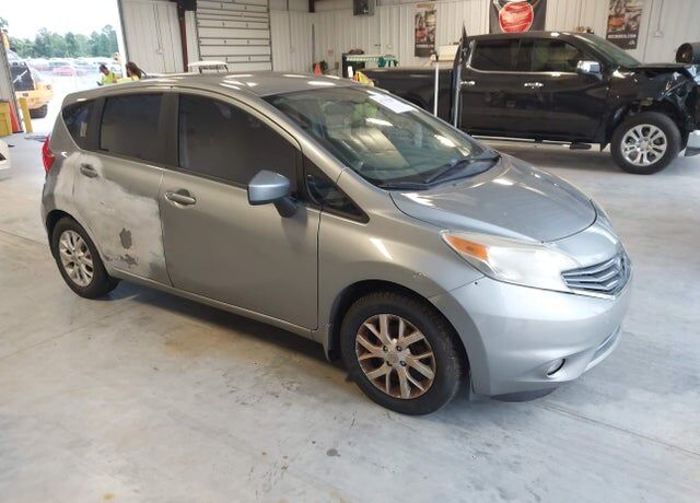 2015 NISSAN Versa