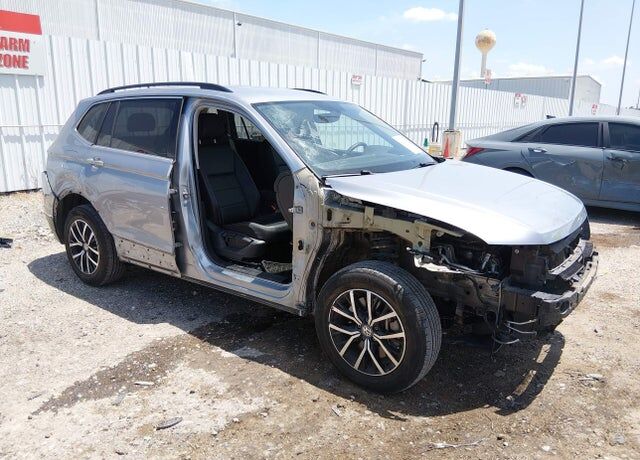 2021 VOLKSWAGEN Tiguan