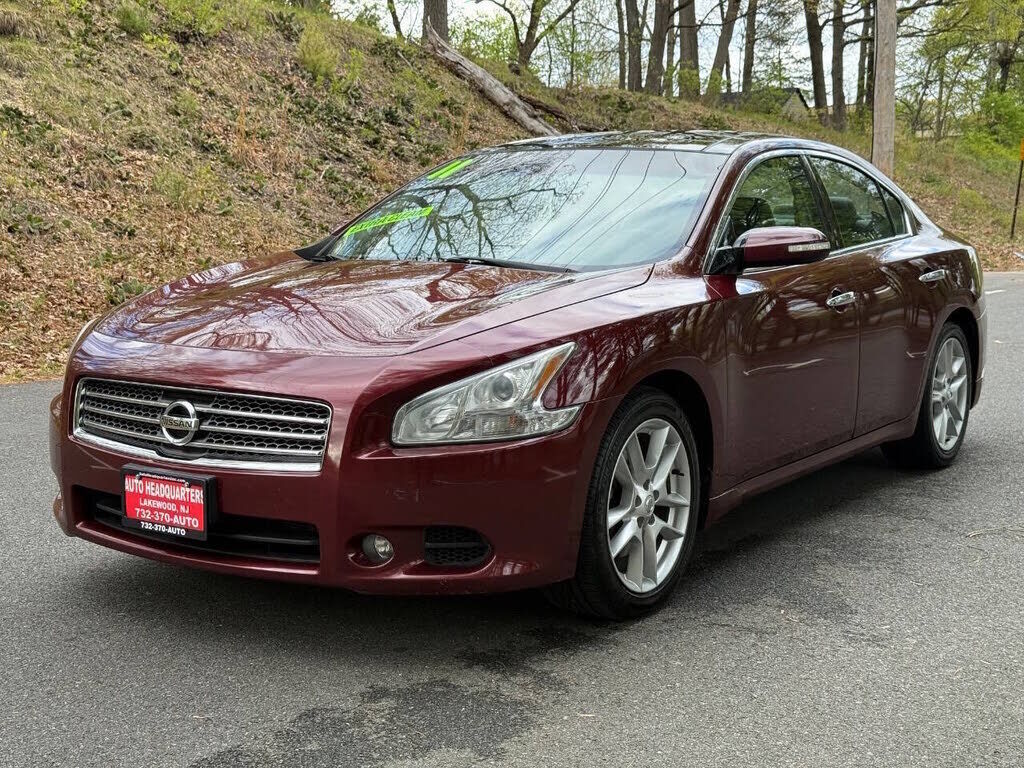 2011 NISSAN Maxima