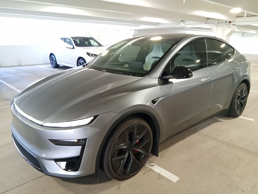 2026 TESLA Model Y