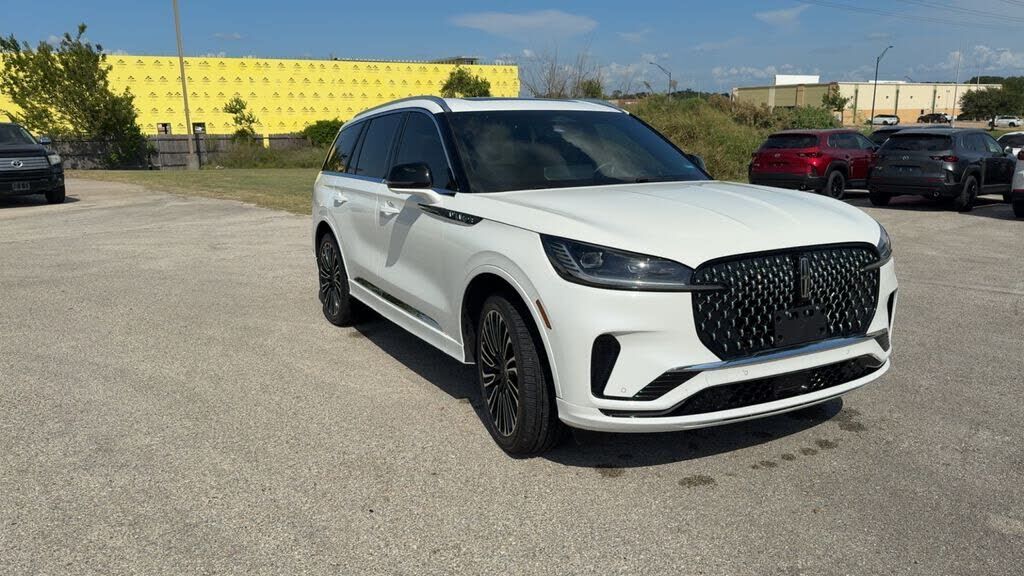2025 LINCOLN Aviator