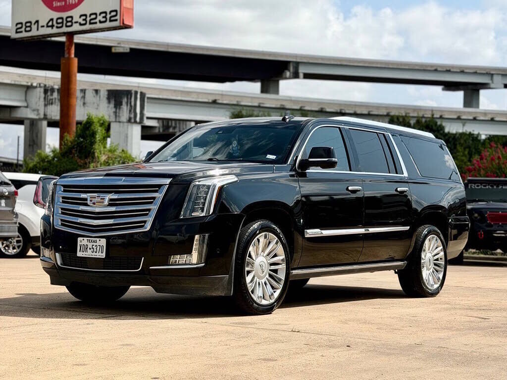 2017 CADILLAC Escalade ESV