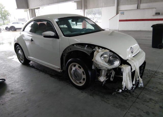 2015 VOLKSWAGEN Beetle