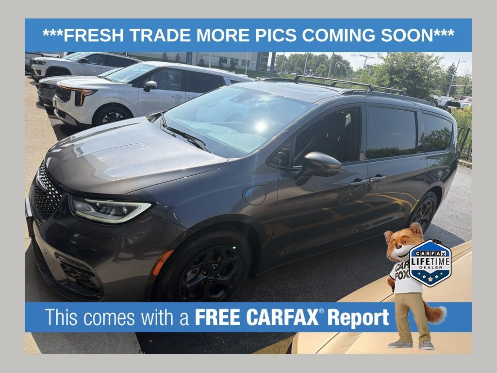 2022 CHRYSLER Pacifica