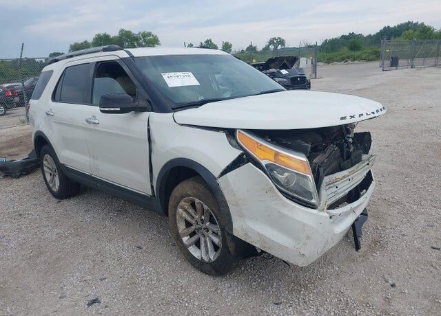 2011 FORD Explorer