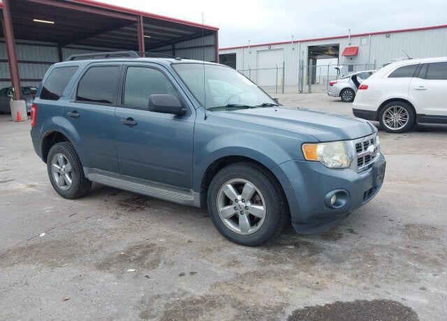 2011 FORD Escape