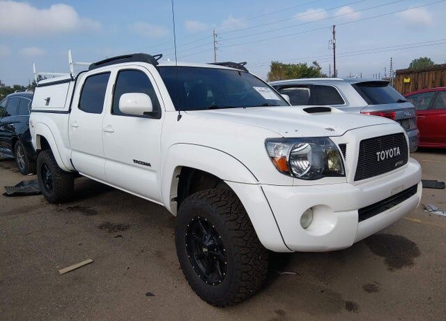 2011 TOYOTA Tacoma