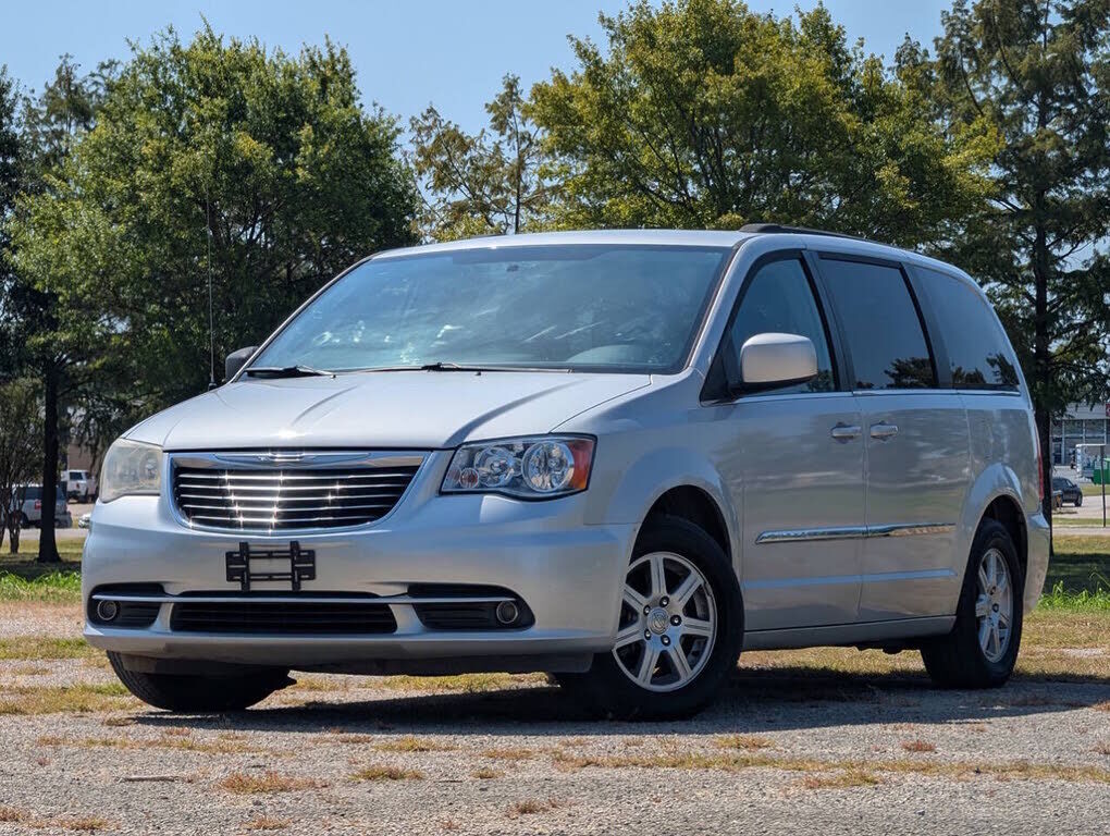 2011 CHRYSLER Town and Country