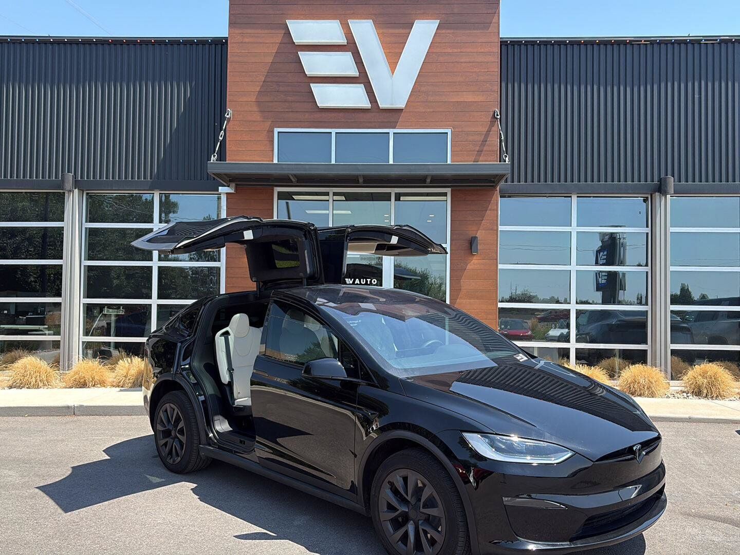 2025 TESLA Model X