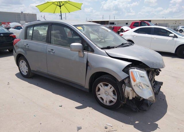 2012 NISSAN Versa