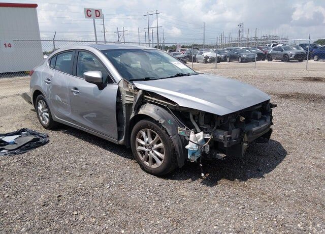 2015 MAZDA Mazda3
