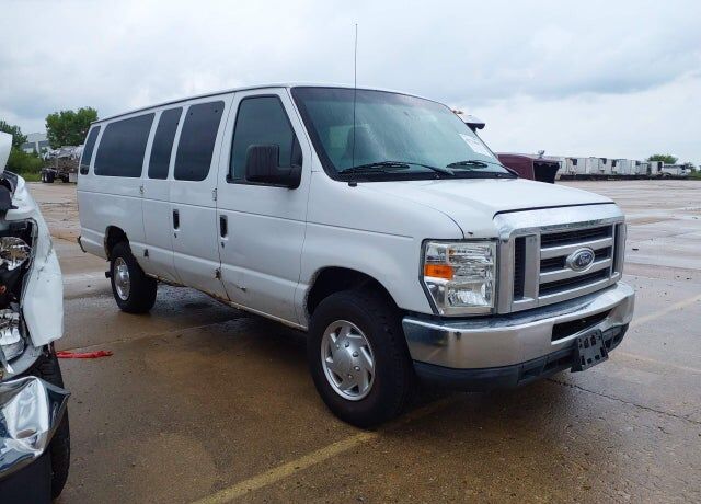 2012 FORD E-350