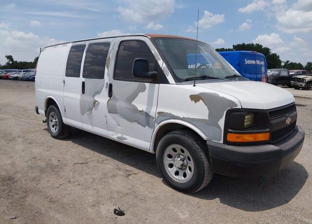 2011 CHEVROLET Express