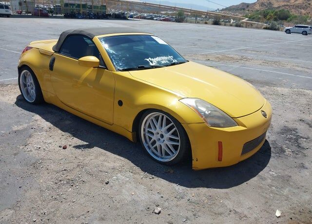 2005 NISSAN 350Z