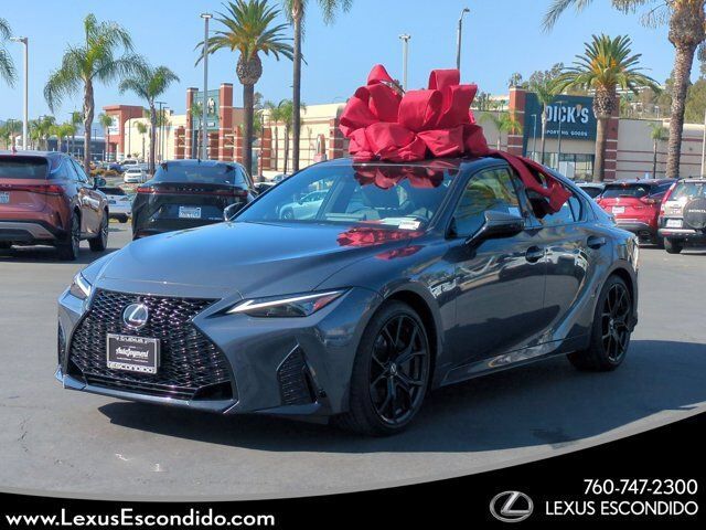 2025 LEXUS IS