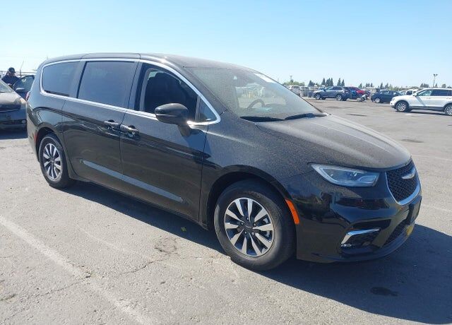 2022 CHRYSLER Pacifica