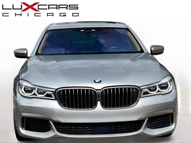 2018 BMW M760i