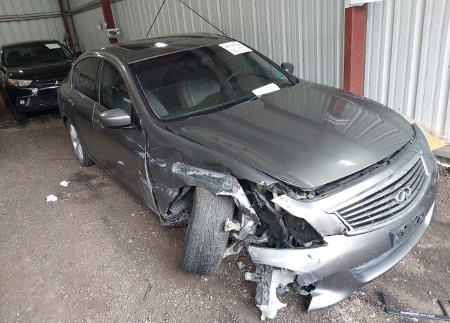 2011 INFINITI G37