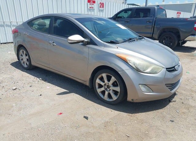 2012 HYUNDAI Elantra